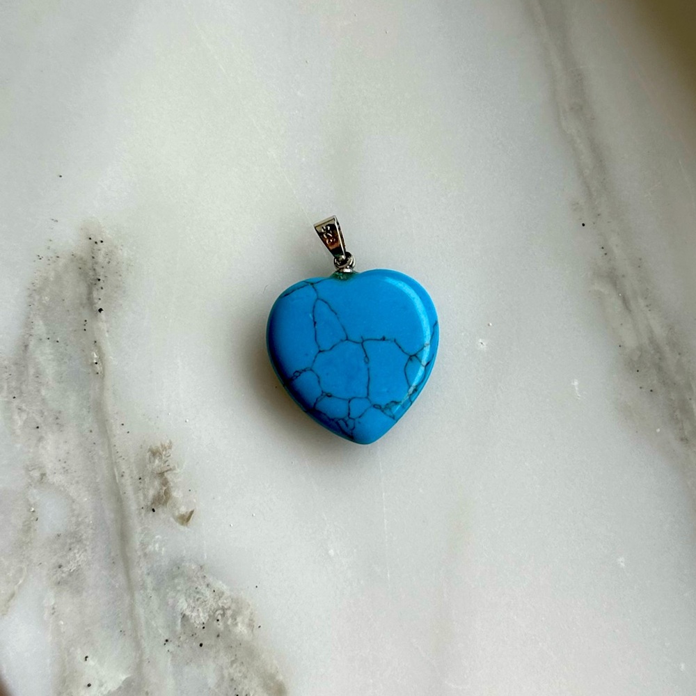 Howlite 💙 birth stone pendant